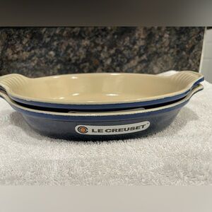 Le Creuset Stoneware Blue Oval Dish Set! Very good condition- only used twice.
